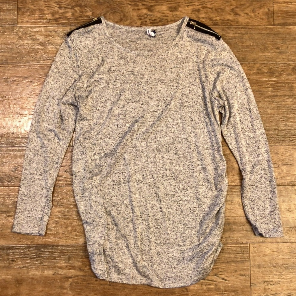 Grey heather maternity shirt